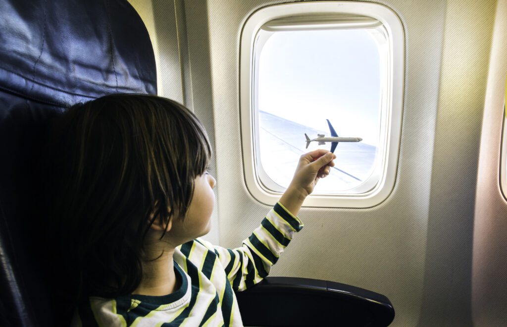 henryfinance-toddler-air-travel-financial-independence-nurses