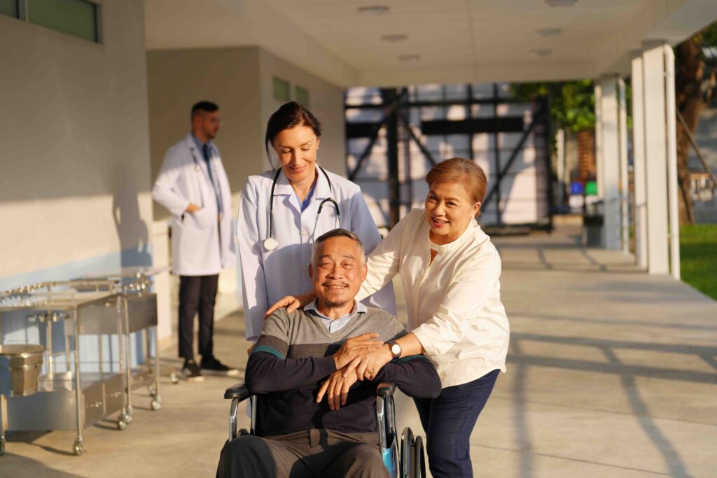 henrynurse-financial-independence-pacu-nurse-patient-leaving-happy